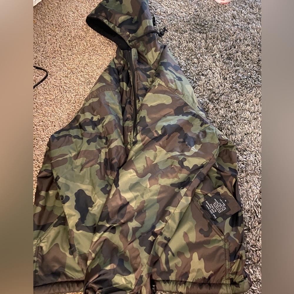 NWOT Army Jacket insulated with fleece size Medium